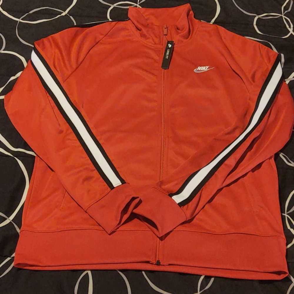 NIKE TRACK JACKET - Picture 1 of 5